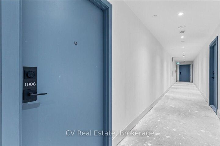 Property Photo: 1063 Douglas McCurdy Common 1008 ON L5G 0C5