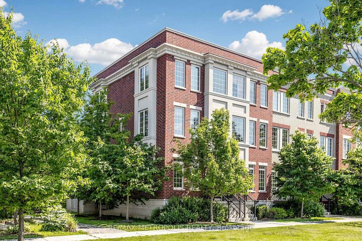 Property Photo: 4715 Kingston Road 2 ON M1E 2R1