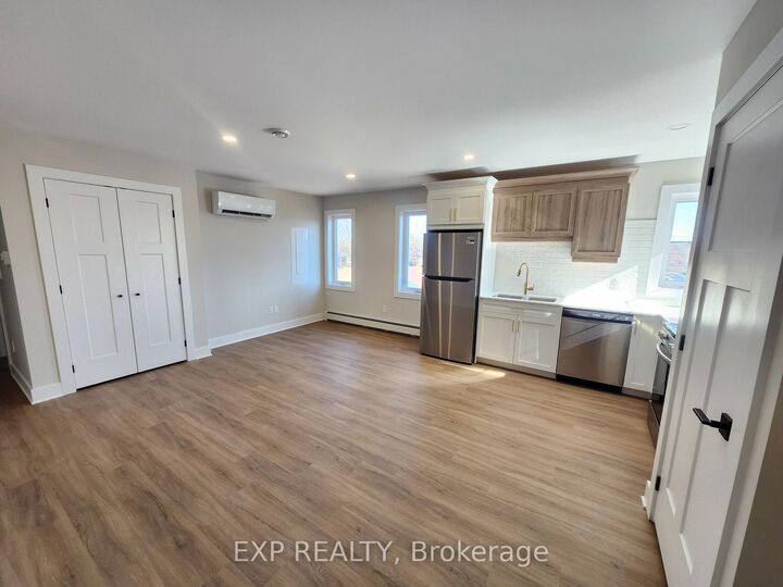 Property Photo:  114 Lewis Street W  ON K0G 1N0 