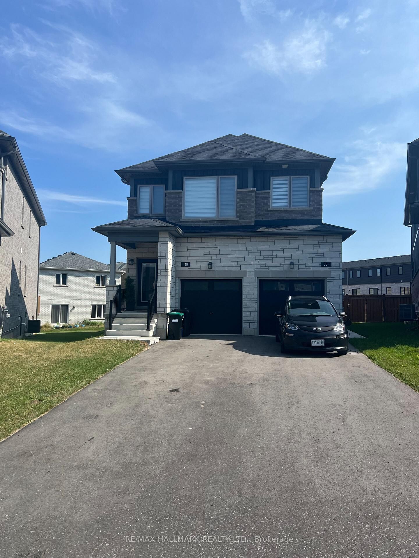 Property Photo: 30 Barnyard Trail Lower ON L9J 0V5