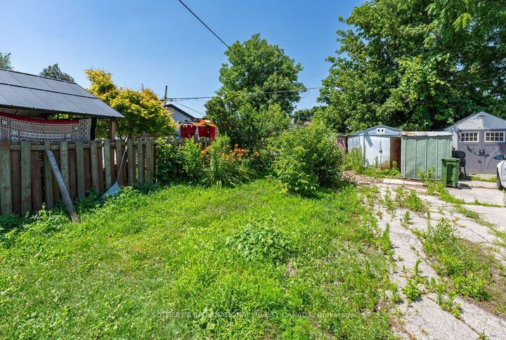 Property Photo:  4 Marshall Boulevard  ON M6N 2R7 