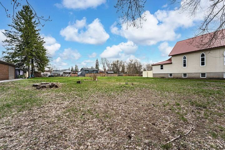 Property Photo:  58 Jonas Street  ON L0M 1B0 