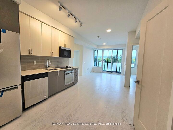 Property Photo: 415 Main Street W 401 ON L8P 1K5