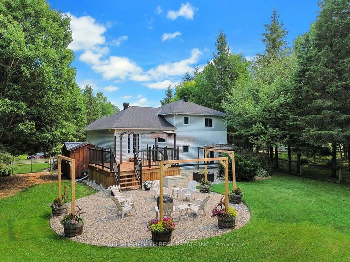 Property Photo:  137 Oakwood Drive  ON K4K 1K9 