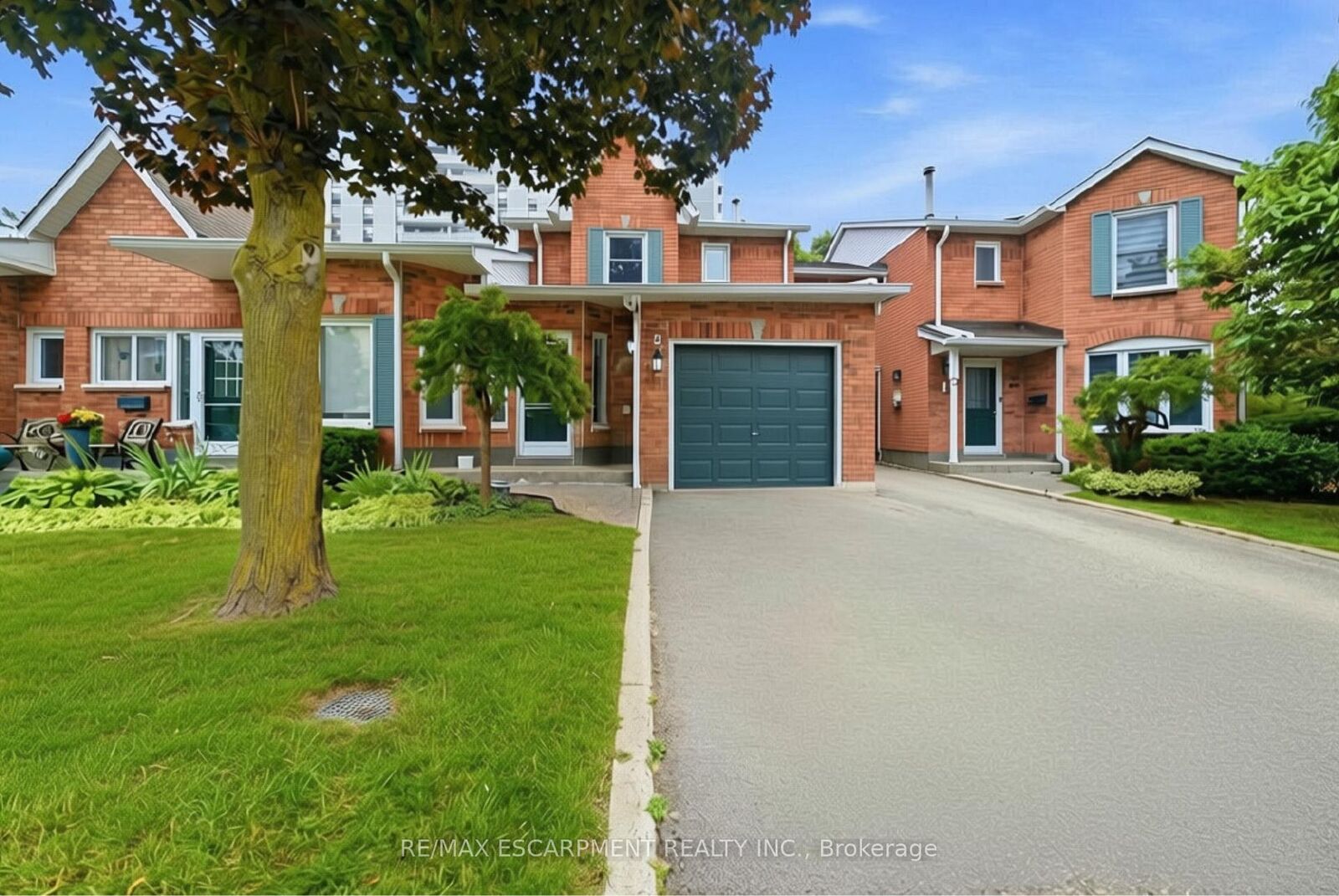 Property Photo: 2155 Duncaster Drive 2 ON L7P 4R3