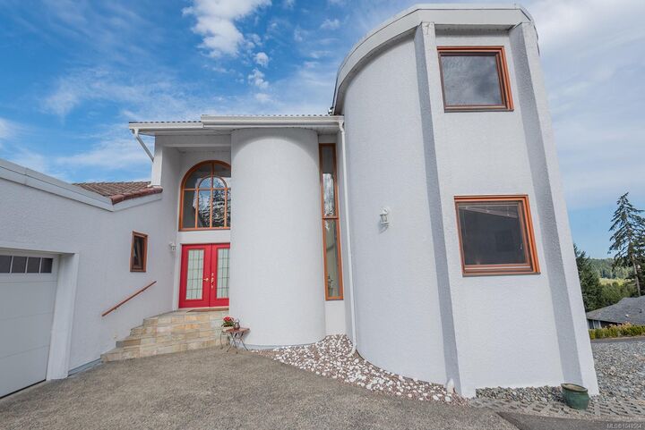 Property Photo: 6722 Anzio Rd BC V9L 6C4