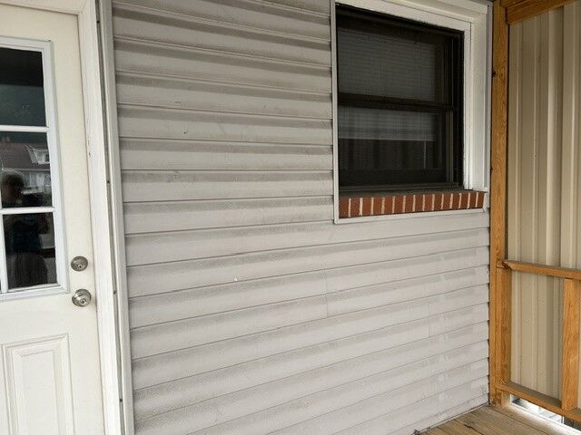 Property Photo:  829  R N Pittsburgh St 829 R  PA 15144 
