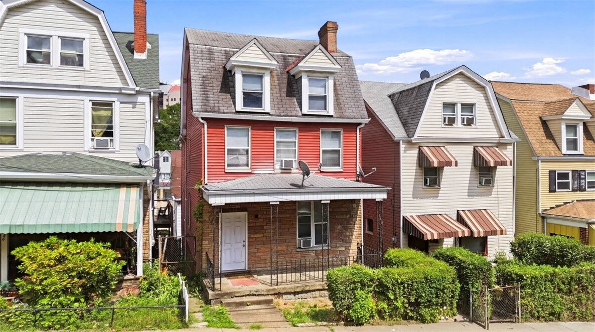 Property Photo: 244 Robinson PA 15213