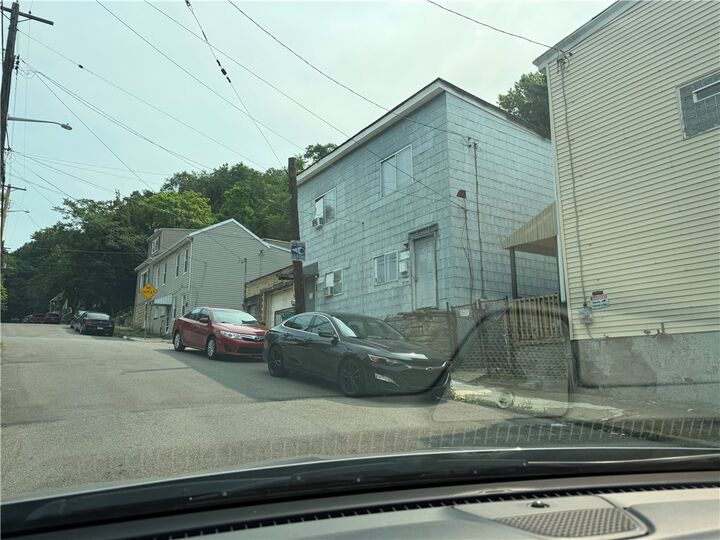 Property Photo: 1117 Hall St PA 15212