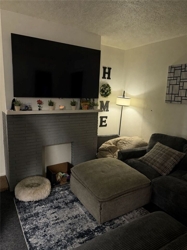 Property Photo:  1117 Hall St  PA 15212 