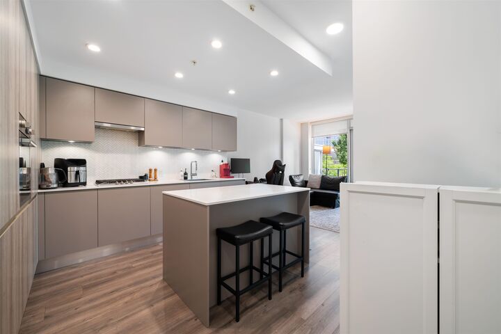 Property Photo: 3809 Evergreen Place 202 BC V3J 0M1