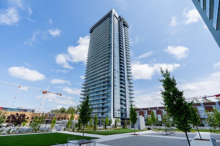 8551 201 Street 901 — photo 1
