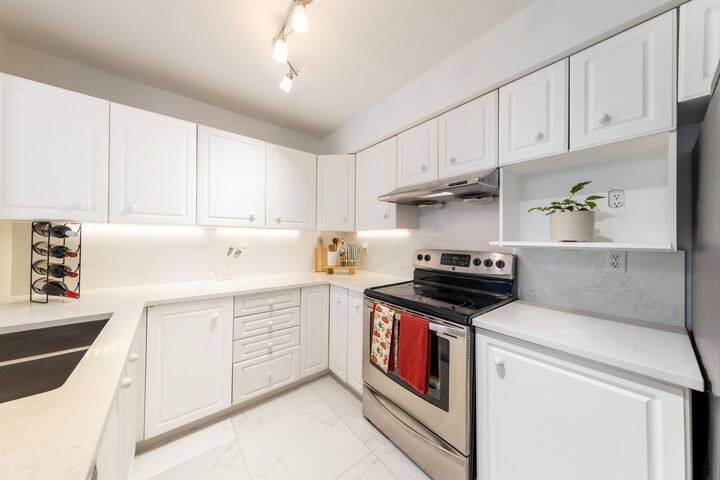 Property Photo: 7520 18th Street 40 BC V3N 4X7