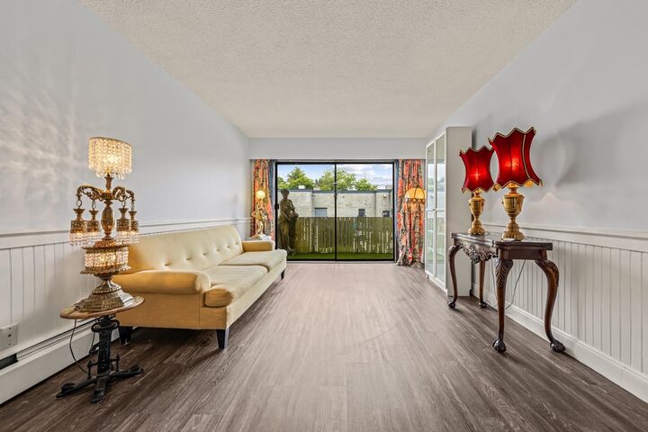Property Photo: 611 Blackford Street 208 BC V3M 1R7