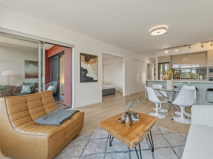 Property Photo: 71 E Pender Street 403 BC V6A 1S9