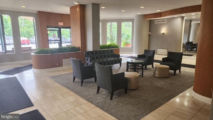 Property Photo:  2500 N Van Dorn Street 1020  VA 22302 