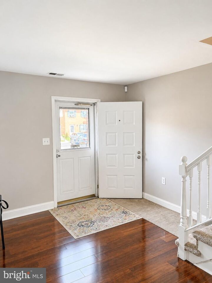 Property Photo:  14709 Endsley Turn  VA 22193 