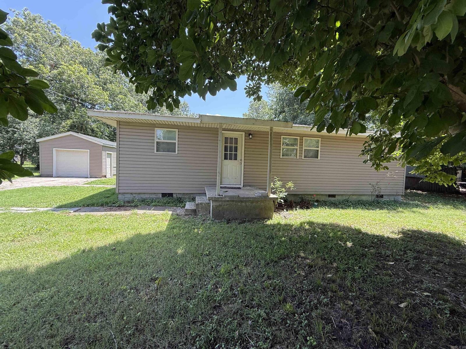 Property Photo: 401 Hancock St AR 72411