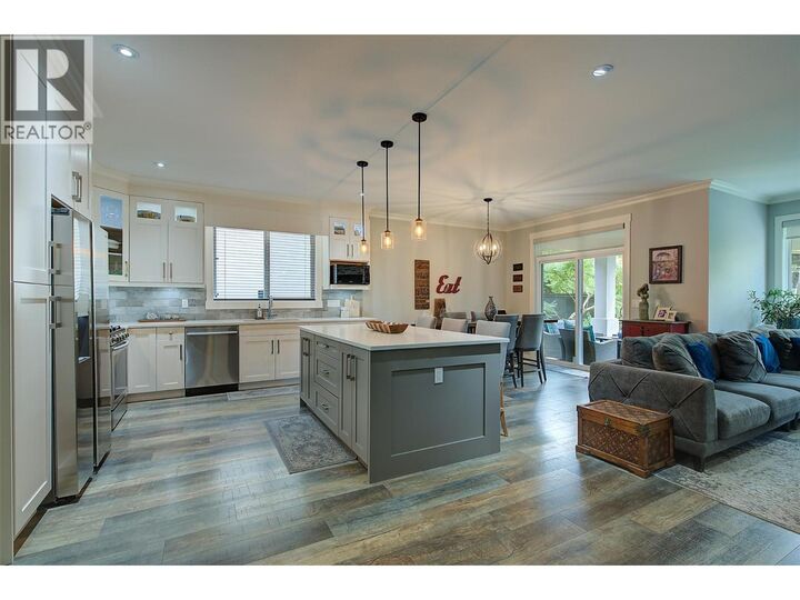 Property Photo: 361 Chardonnay Avenue BC V0H 1T4
