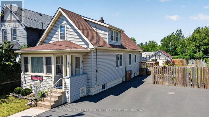 Property Photo: 229 Broadway Avenue ON L3C 5L7
