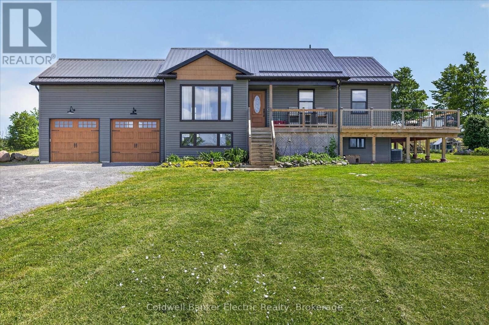 Property Photo:  487 11th Corners West  ON K0L 1Y0 