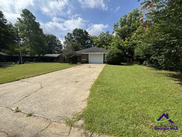 Property Photo: 102 Modred Court GA 31093