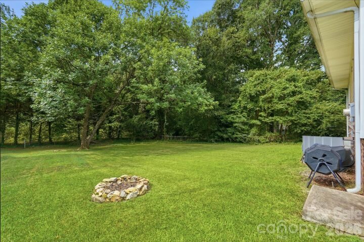 Property Photo:  605 Powerline Avenue  NC 28012 