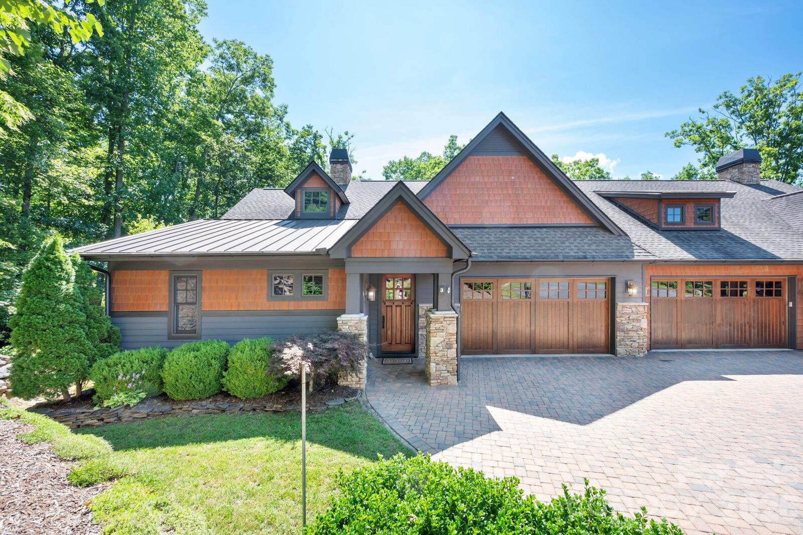 Property Photo: 33 Hawks Branch Circle NC 28730