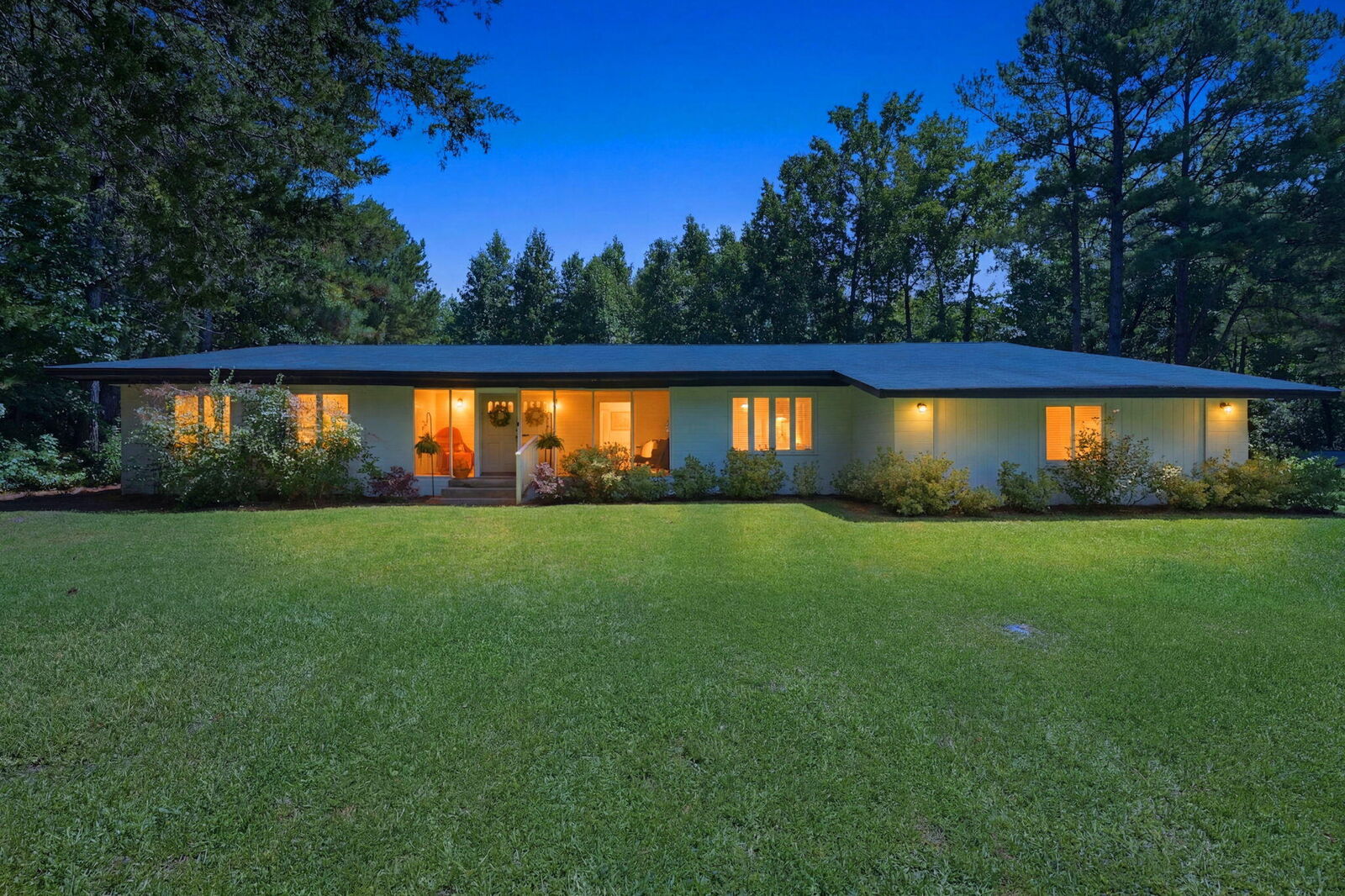 Property Photo:  303 Woodbridge Road  SC 29477 