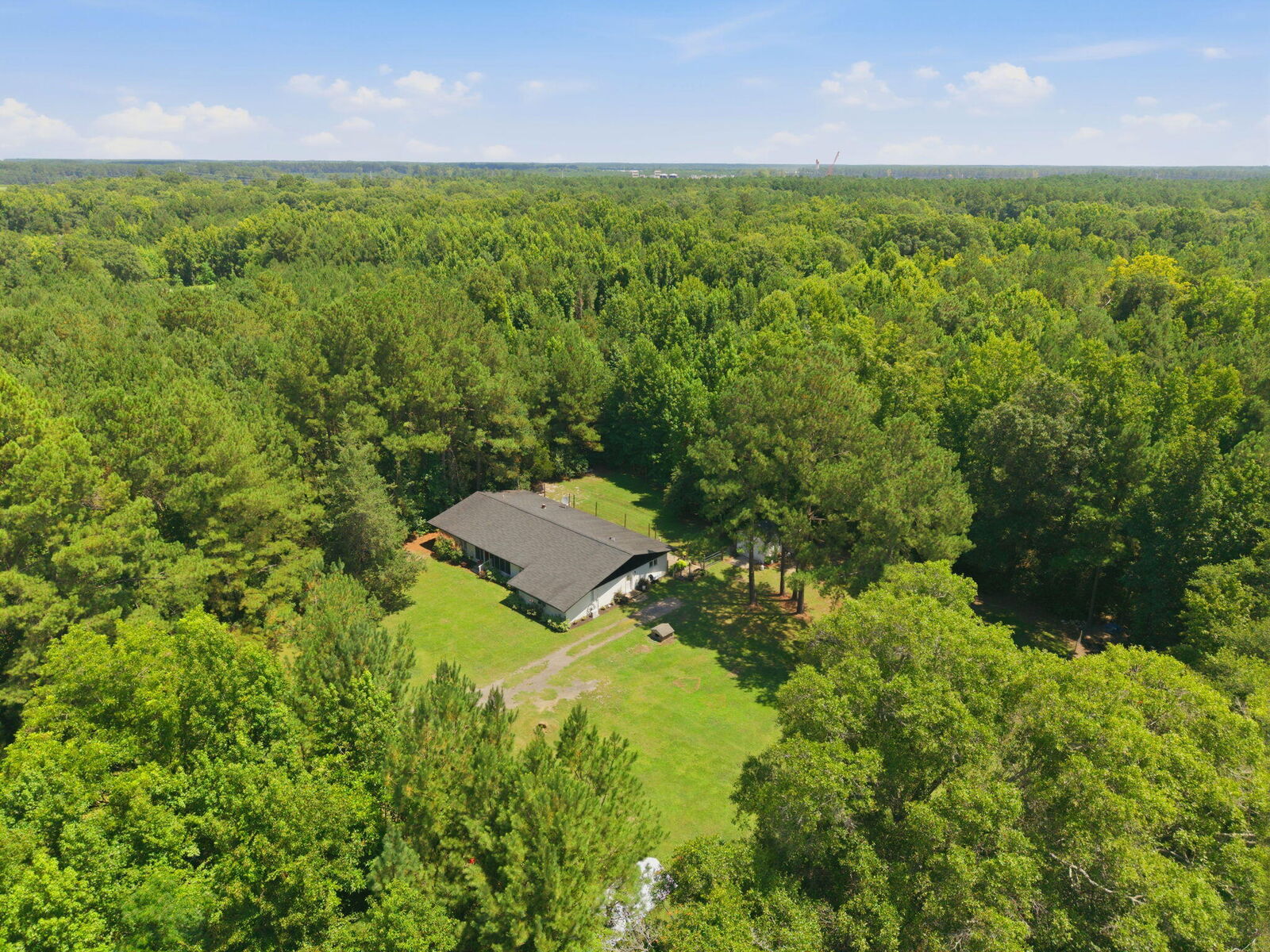 Property Photo:  303 Woodbridge Road  SC 29477 