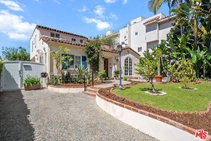 Property Photo: 848 17th St CA 90403