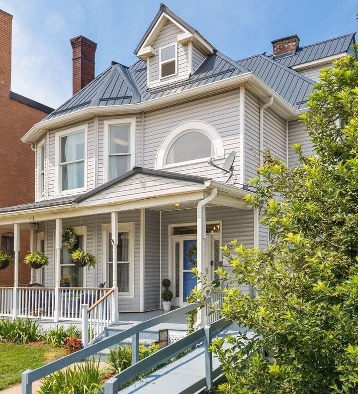 Property Photo:  142 E Main Street  OH 43055 