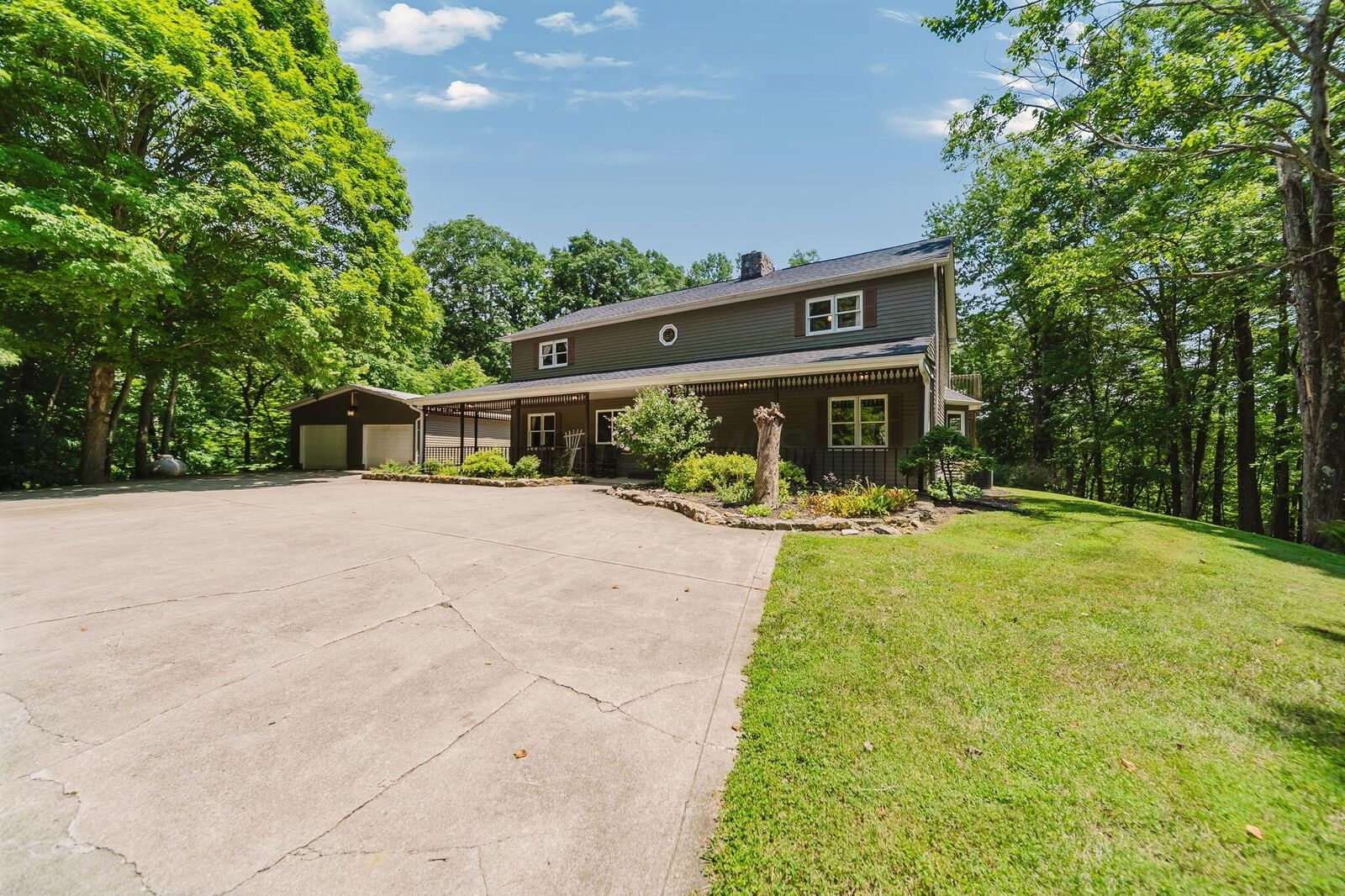 Property Photo: 23095 Buena Vista Road OH 43149