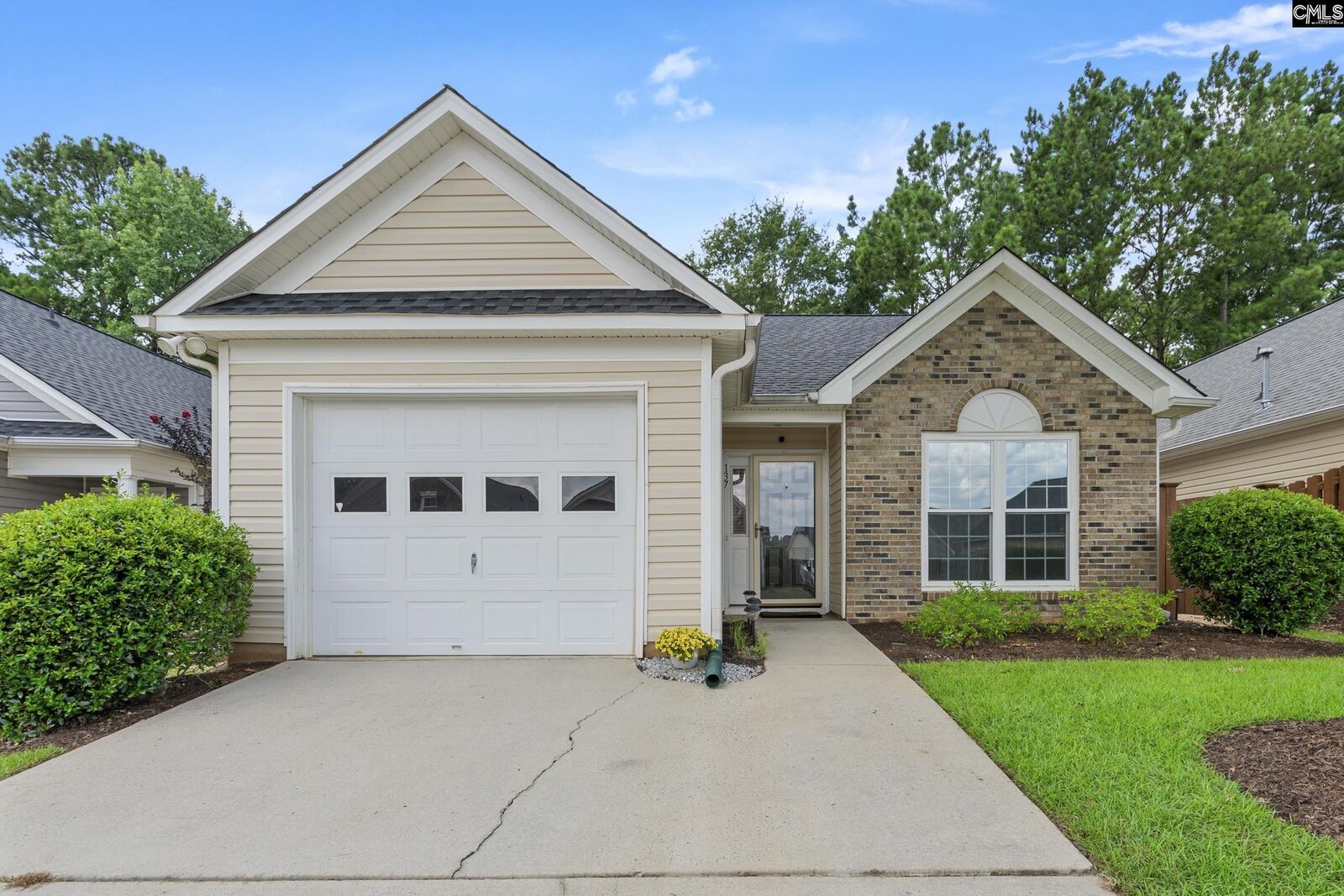 Property Photo: 137 Springhaven SC 29210