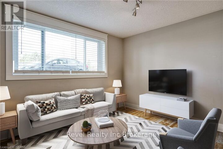 Property Photo: 226 Clarke Street North 3 ON N4S 7M7