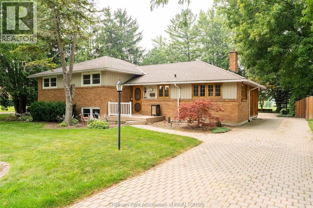 Property Photo: 15 Detroit Drive ON N7M 2M2