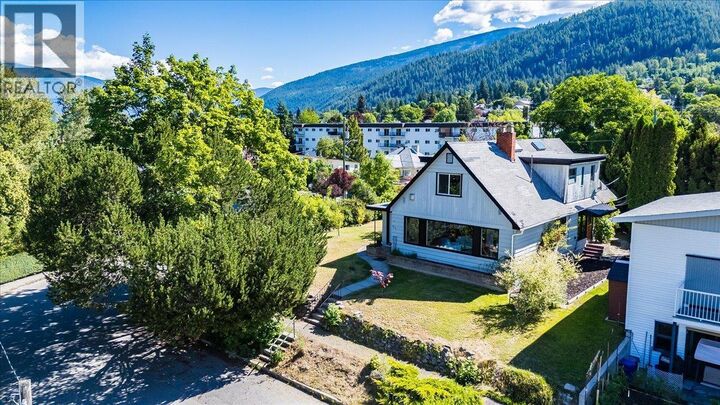 Property Photo: 422 Maple Street BC V1L 2J5