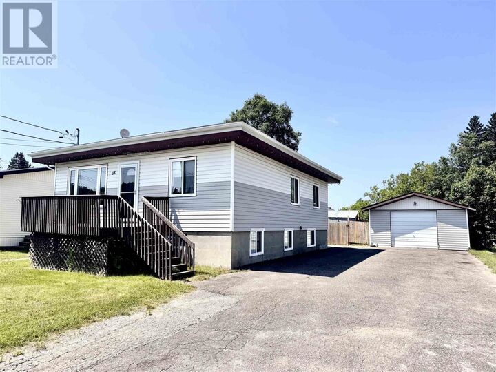 18 Wood Ave — photo 1