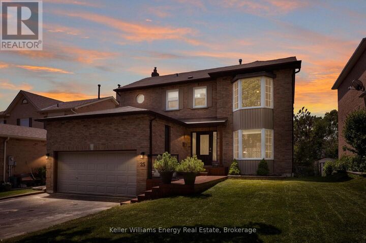 Property Photo:  25 Fieldview Crescent  ON L1N 8B5 