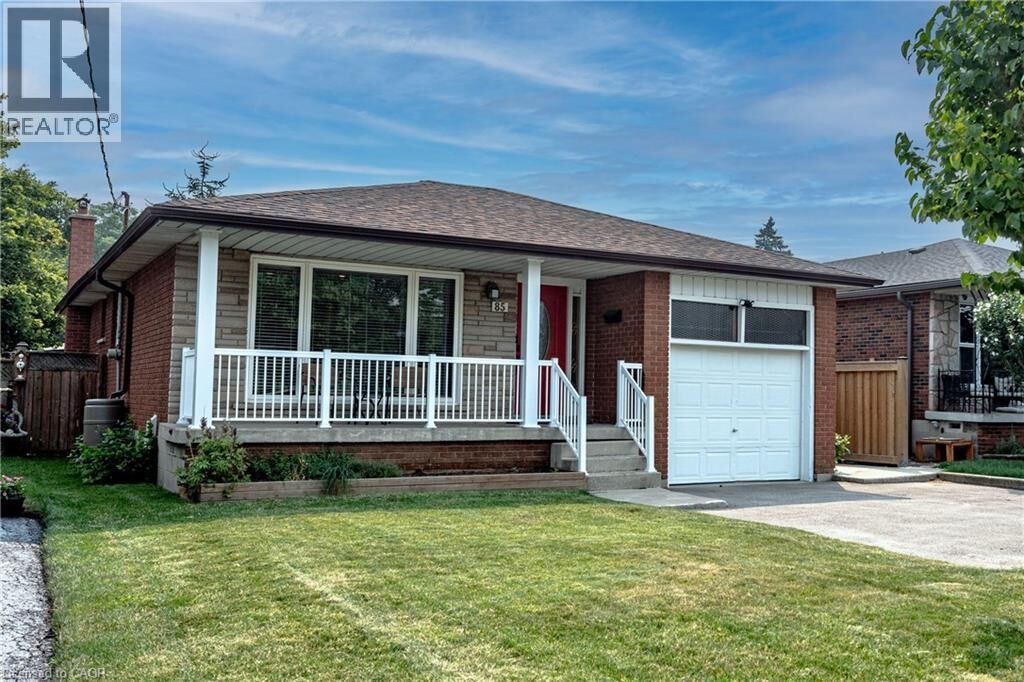 Photo de la propriété: 85 Lavina Crescent ON L9C 5S8