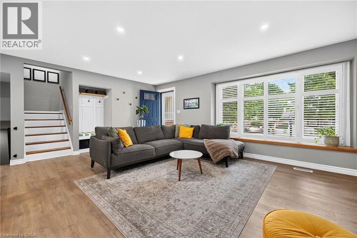 Property Photo: 987 Nesbitt Crescent ON N4S 7N9