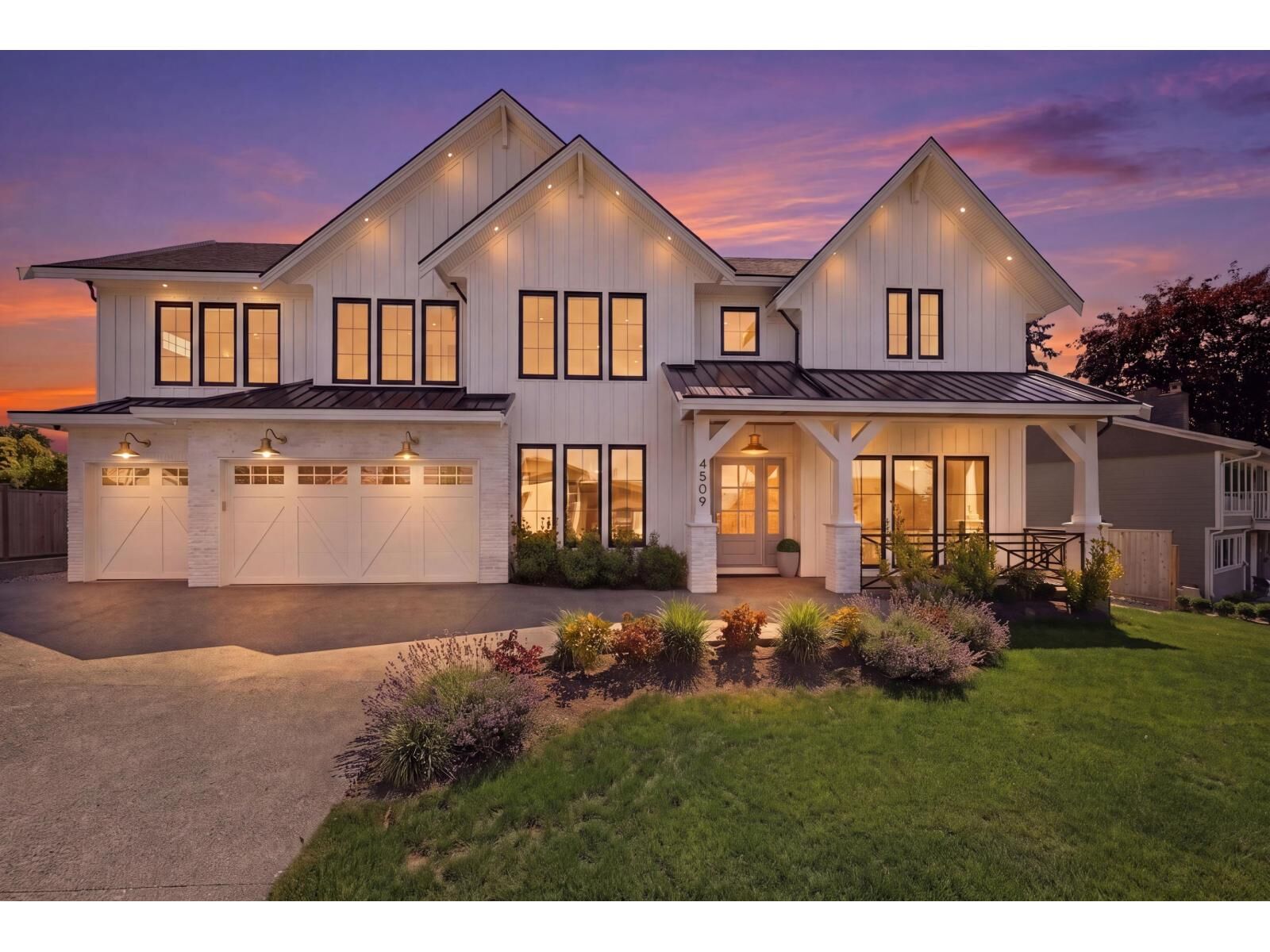 Property Photo: 4509 Southridge Crescent BC V3A 4N7