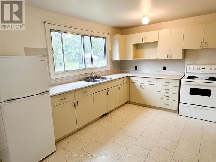 Property Photo: 47/49 Pine Street ON P0V 1T0