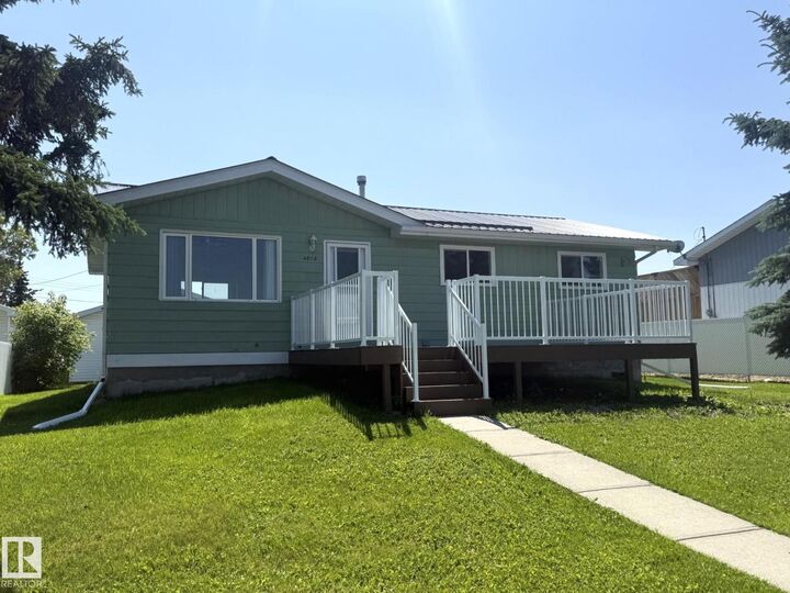 Property Photo: 4813 56 Av AB T0E 2M0