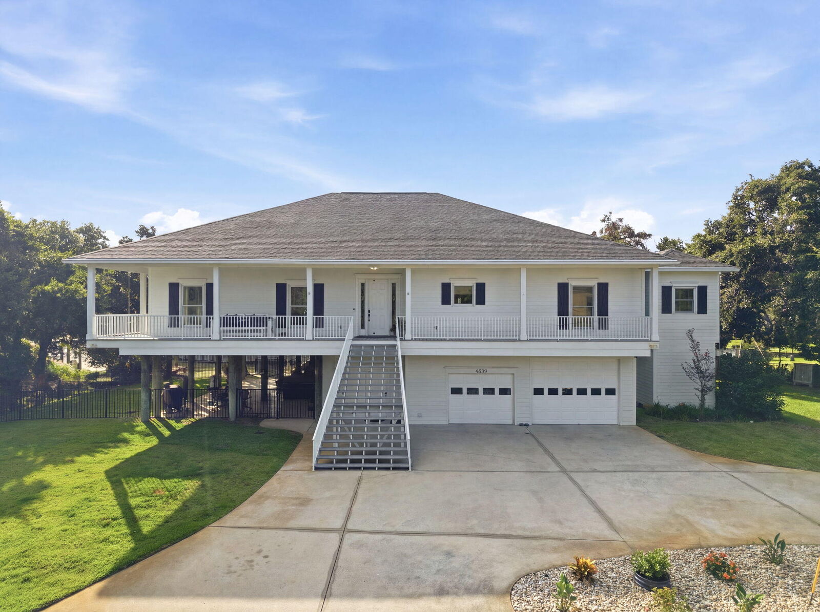 Property Photo: 4639 Smokey Road FL 32563