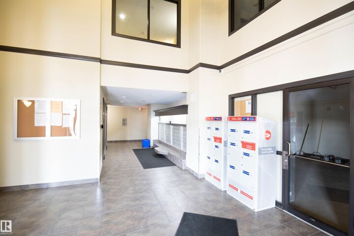 Property Photo: 7331 South Terwillegar Drive NW 6125 AB T6R 0L9