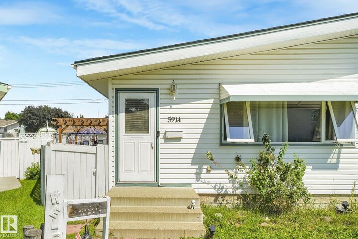 Property Photo:  5914 91 Avenue NW  AB T6B 0R4 