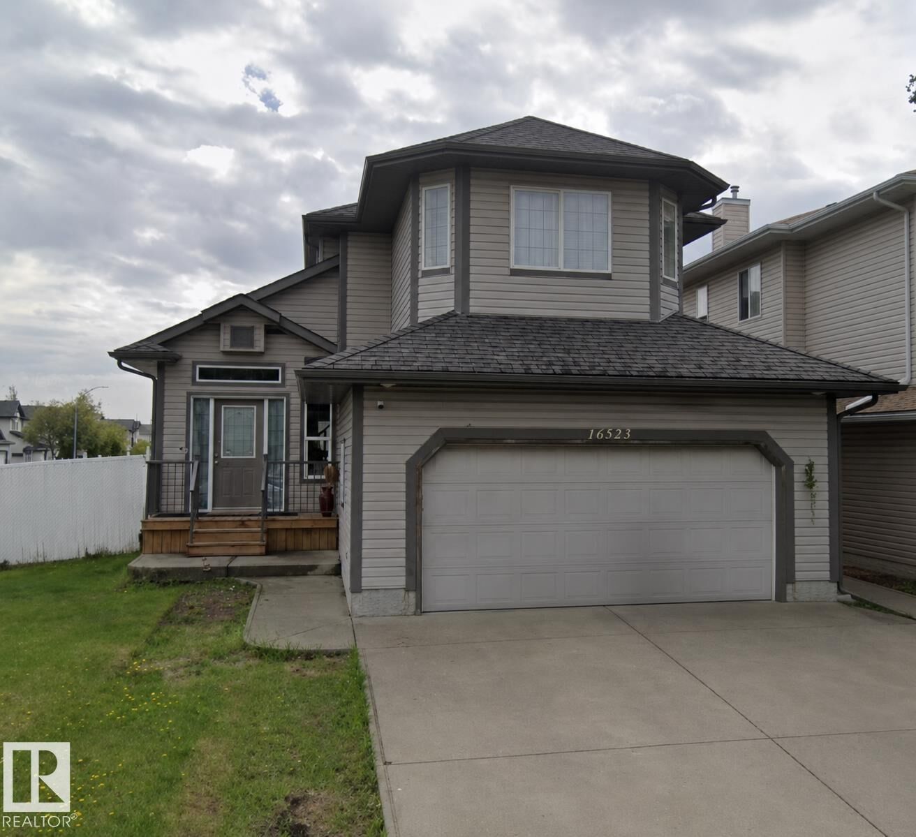 Property Photo:  16523 89 Street NW  AB T5Z 3W8 