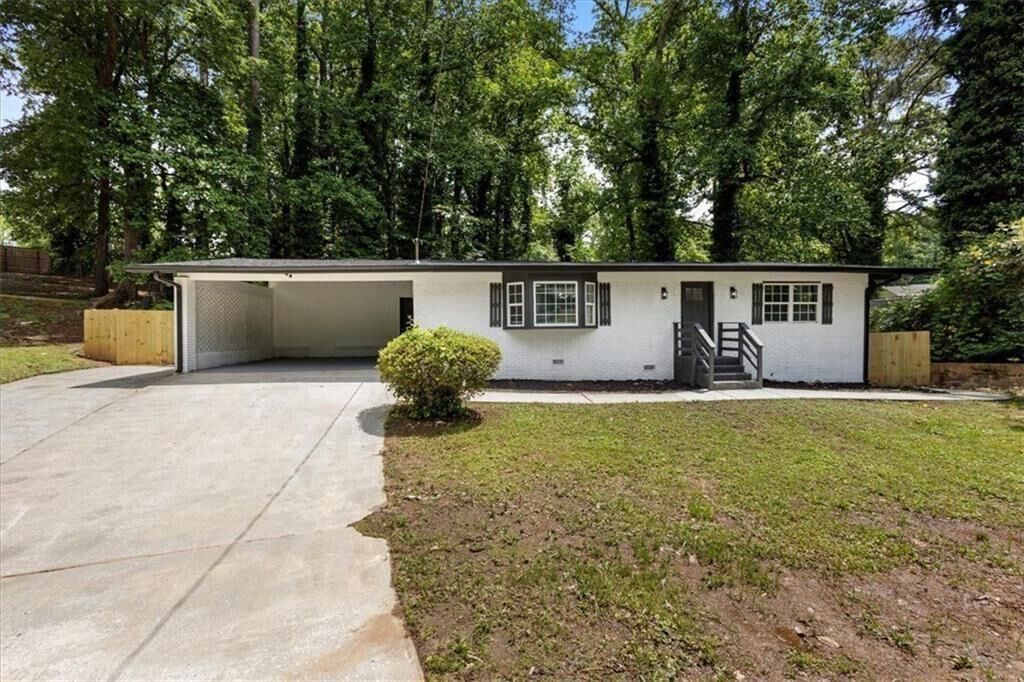 Property Photo: 4720 Shoshonee Trail GA 30349