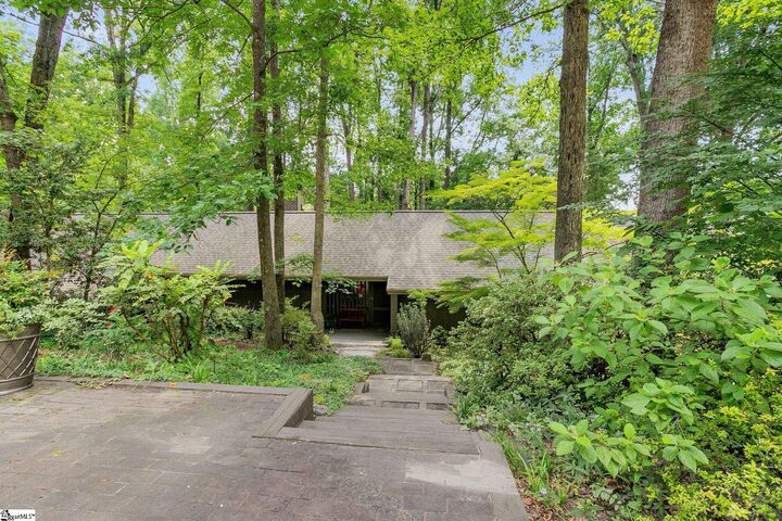 Property Photo: 2 Craigwood Road SC 29607